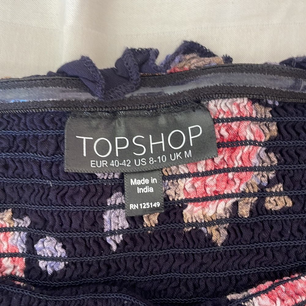 Top Cropped Top - Picture 3 of 3